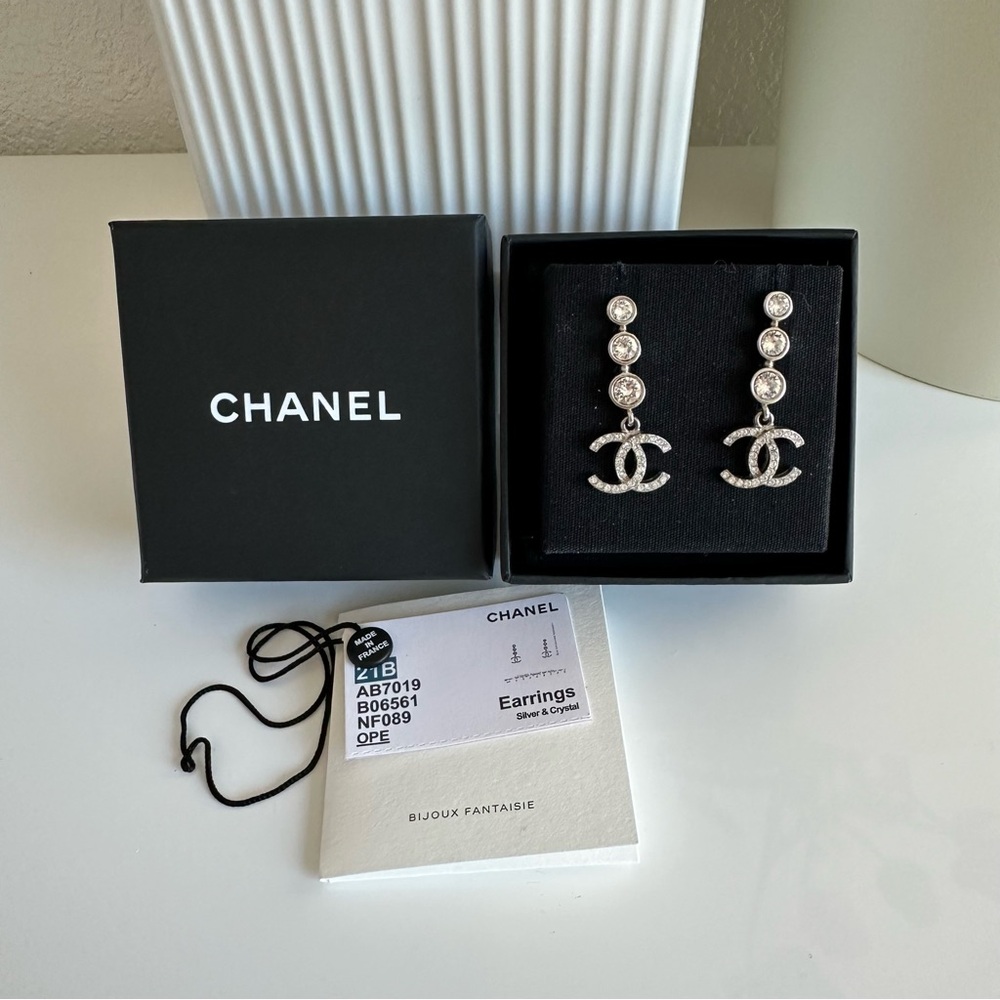 Chanel Dangle Drop Studs CC Logo Earrings EUC